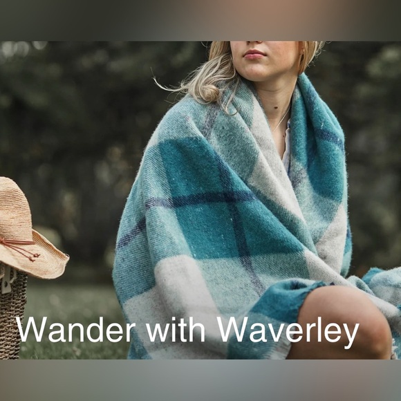 Waverley  Australian Luxury 100% Pure Mohair  Angora Goat Red Orange  Travel Rug - Picture 8 of 9